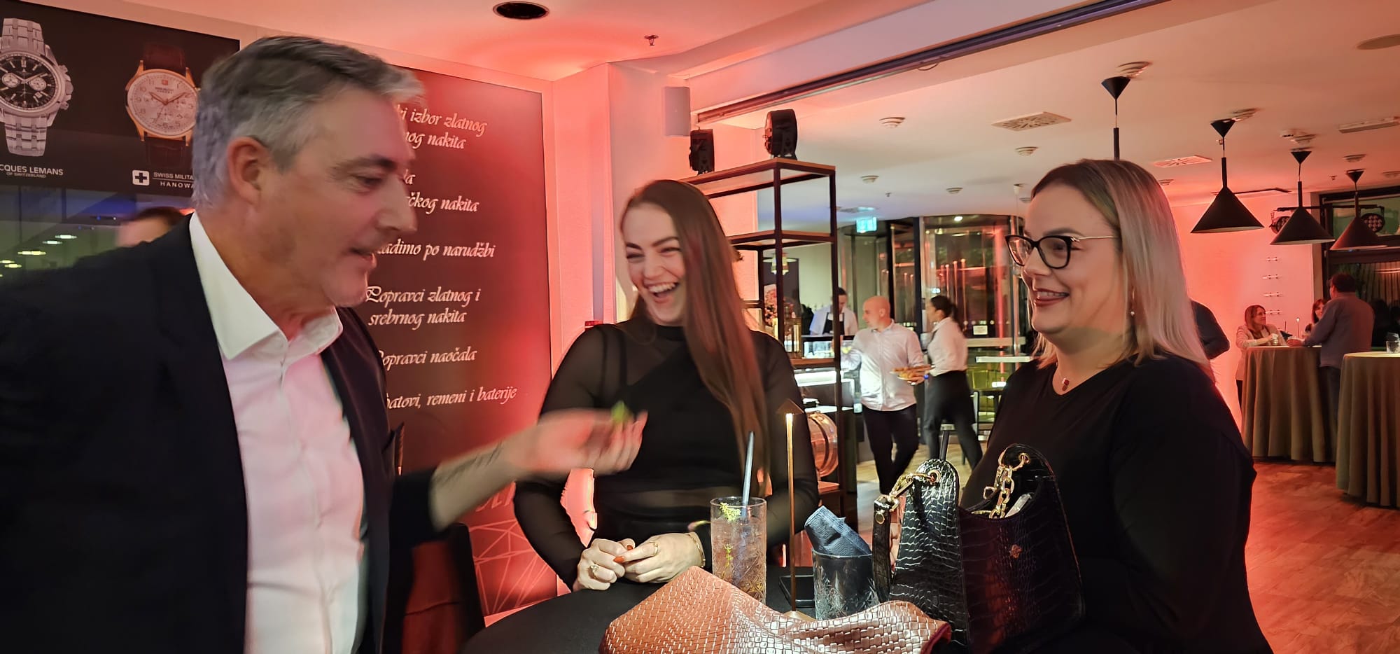 Guy Pardillos performing close-up magic for guests